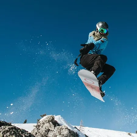 Rtanj Eco & Отель *